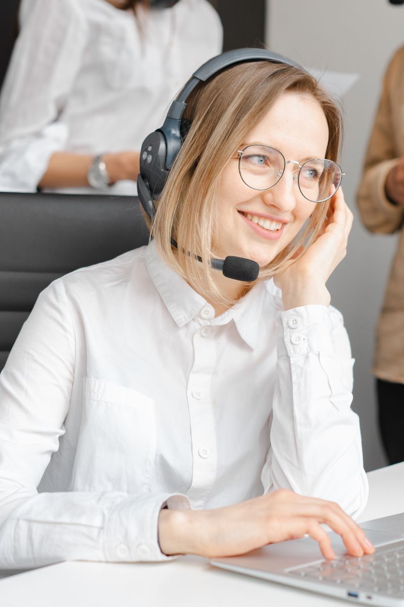 Contoh Struktur: Komisi Referral 10%